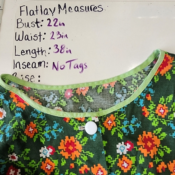 Vintage green floral chore day buttondown house dress with pockets - Picture 9 of 9
